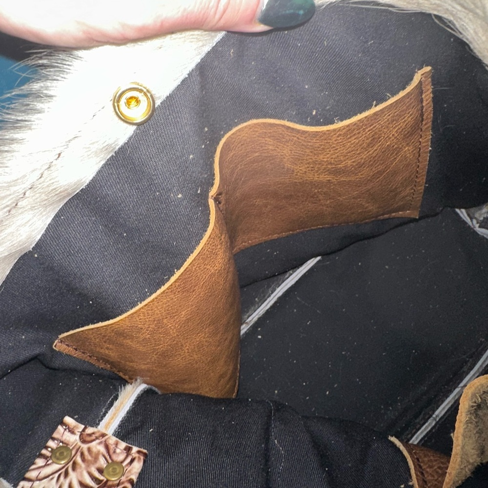Wild Goose company cowhide and leather shoulder Bucket bag tote w Fringe - Picture 7 of 10